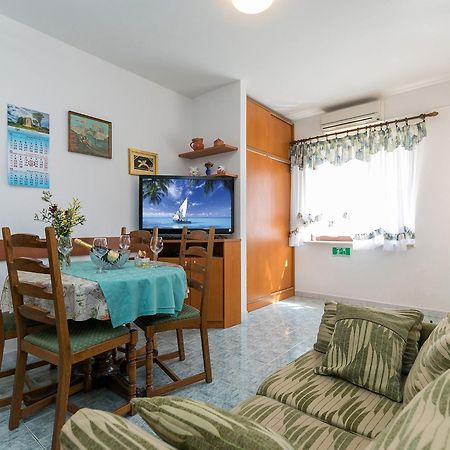 Apartment Korelic Green Garden Пореч Экстерьер фото