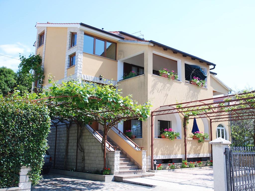 Apartment Korelic Green Garden Пореч Экстерьер фото
